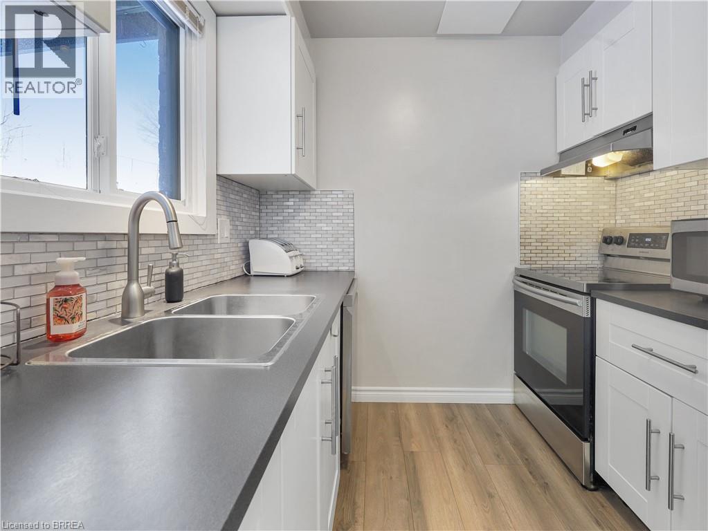 8 Winter Court, Cambridge, Ontario  N1R 6C6 - Photo 7 - 40805412