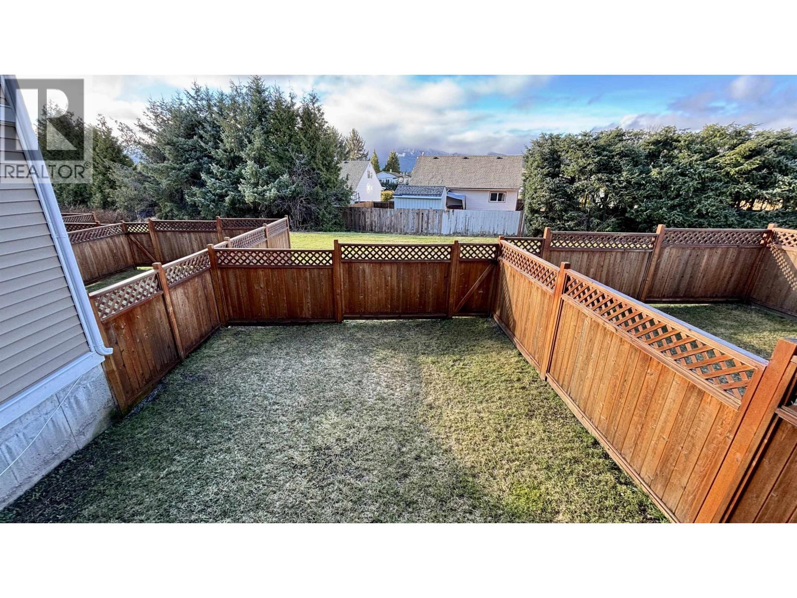 2 1425 Nalabila Boulevard, Kitimat, British Columbia  V8C 1E4 - Photo 14 - R3089925