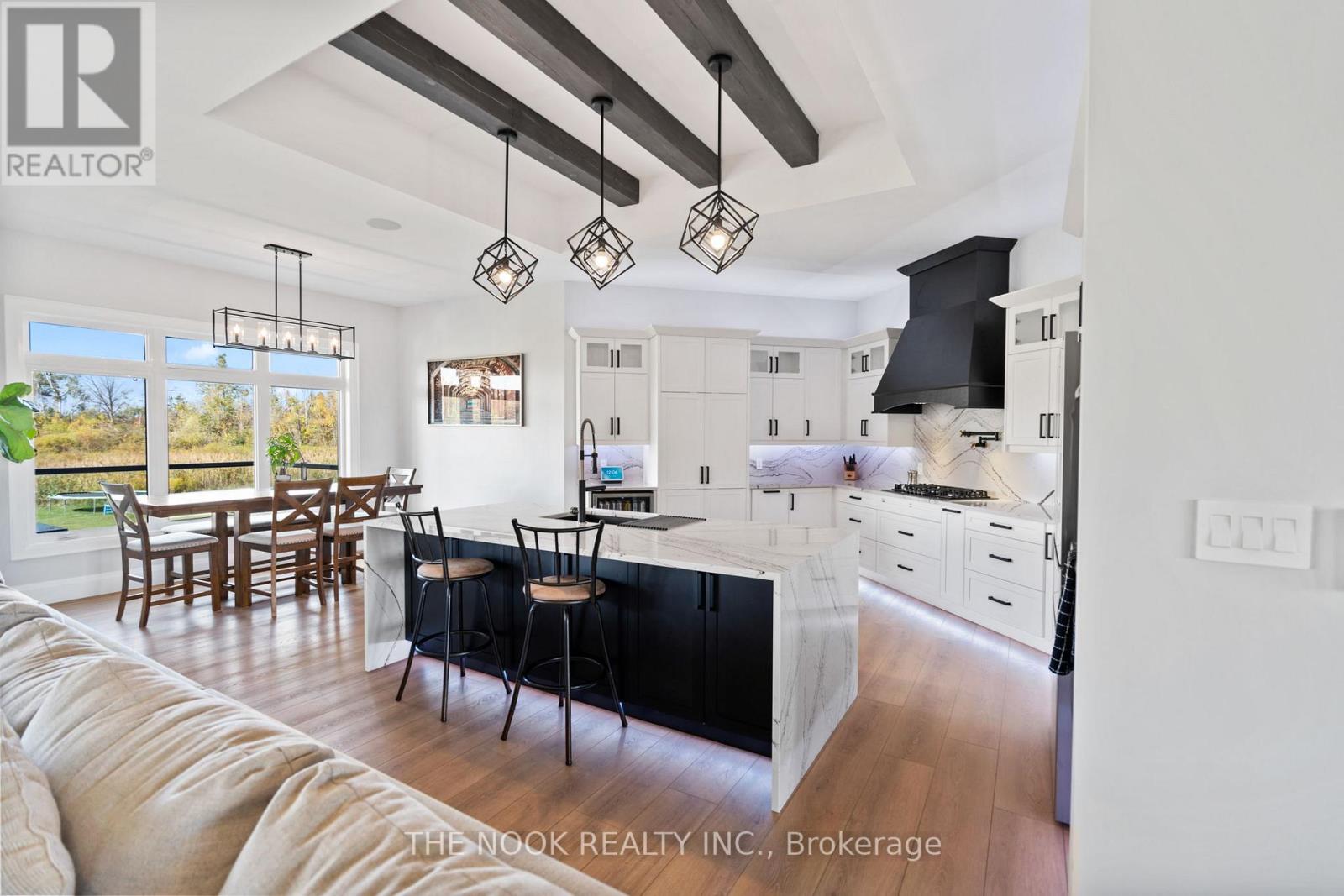 46 Westlake Court, Kawartha Lakes (Fenelon), Ontario  K0M 1G0 - Photo 11 - X12792520