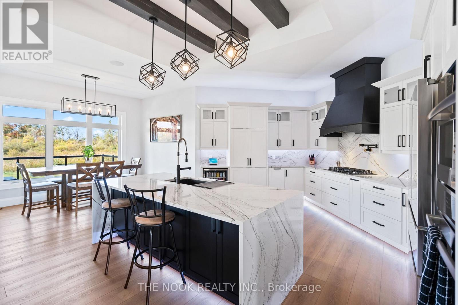 46 Westlake Court, Kawartha Lakes (Fenelon), Ontario  K0M 1G0 - Photo 12 - X12792520