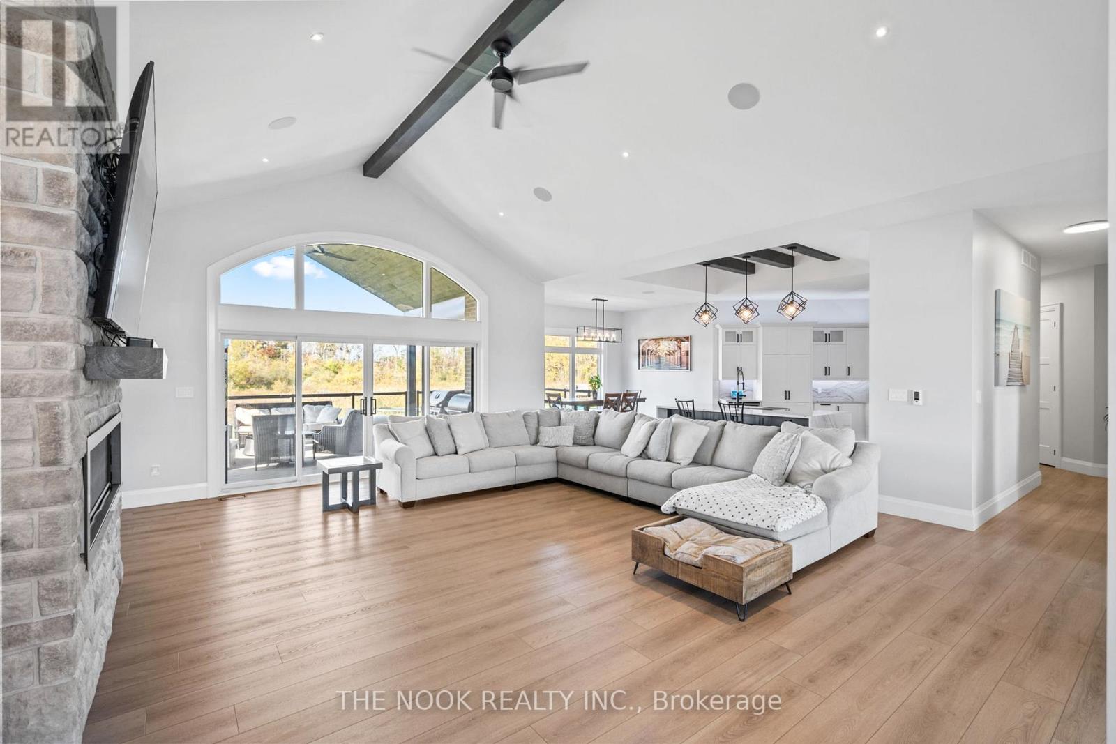 46 Westlake Court, Kawartha Lakes (Fenelon), Ontario  K0M 1G0 - Photo 5 - X12792520