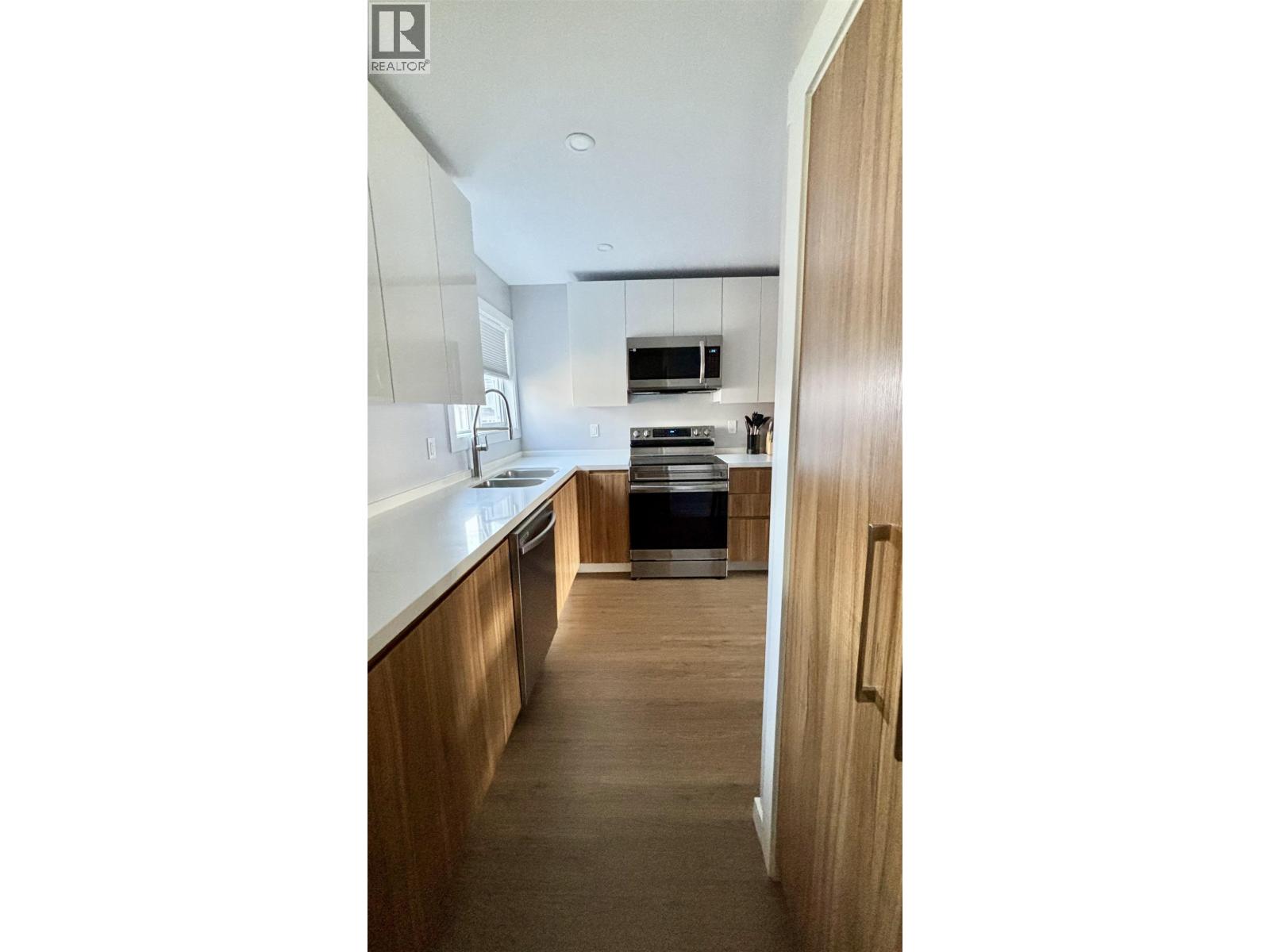 2 1425 Nalabila Boulevard, Kitimat, British Columbia  V8C 1E4 - Photo 3 - R3089925