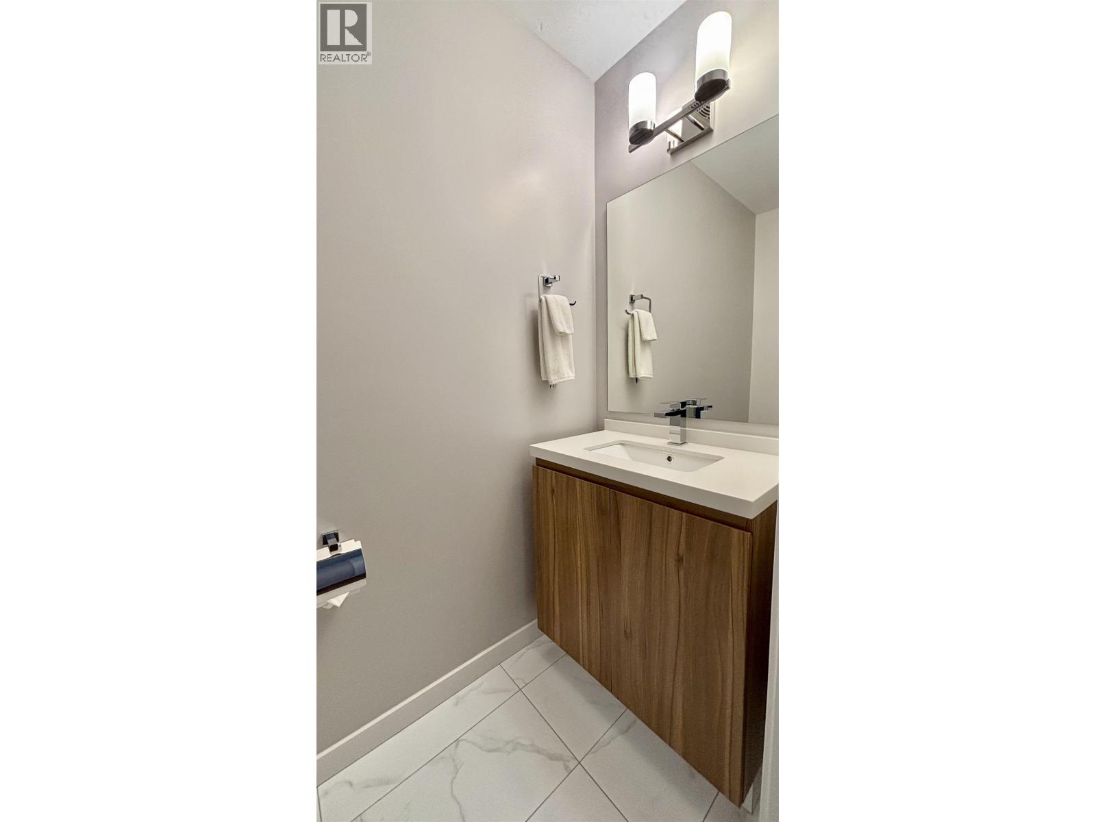 2 1425 Nalabila Boulevard, Kitimat, British Columbia  V8C 1E4 - Photo 8 - R3089925