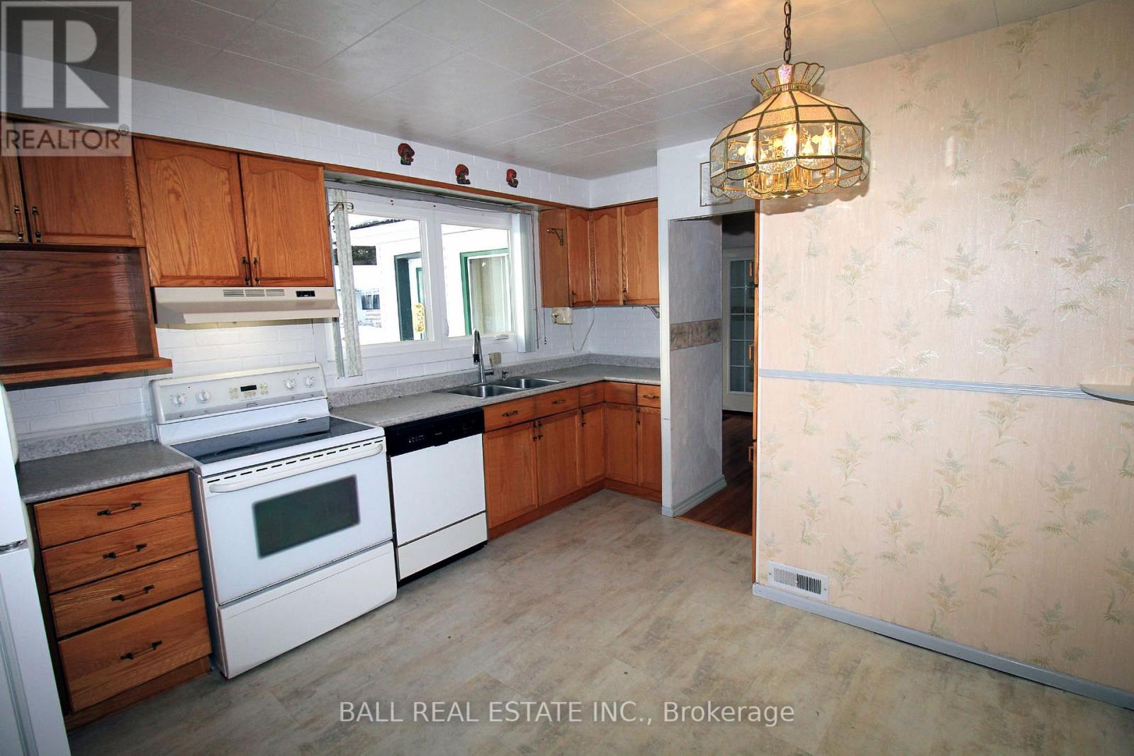 9 Great Oak Street, Highlands East (Bicroft Ward), Ontario  K0L 1M0 - Photo 18 - X12792710