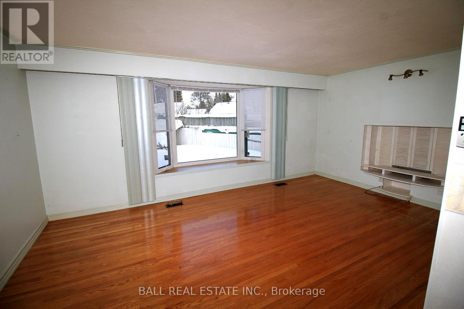 9 Great Oak Street, Highlands East (Bicroft Ward), Ontario  K0L 1M0 - Photo 37 - X12792710