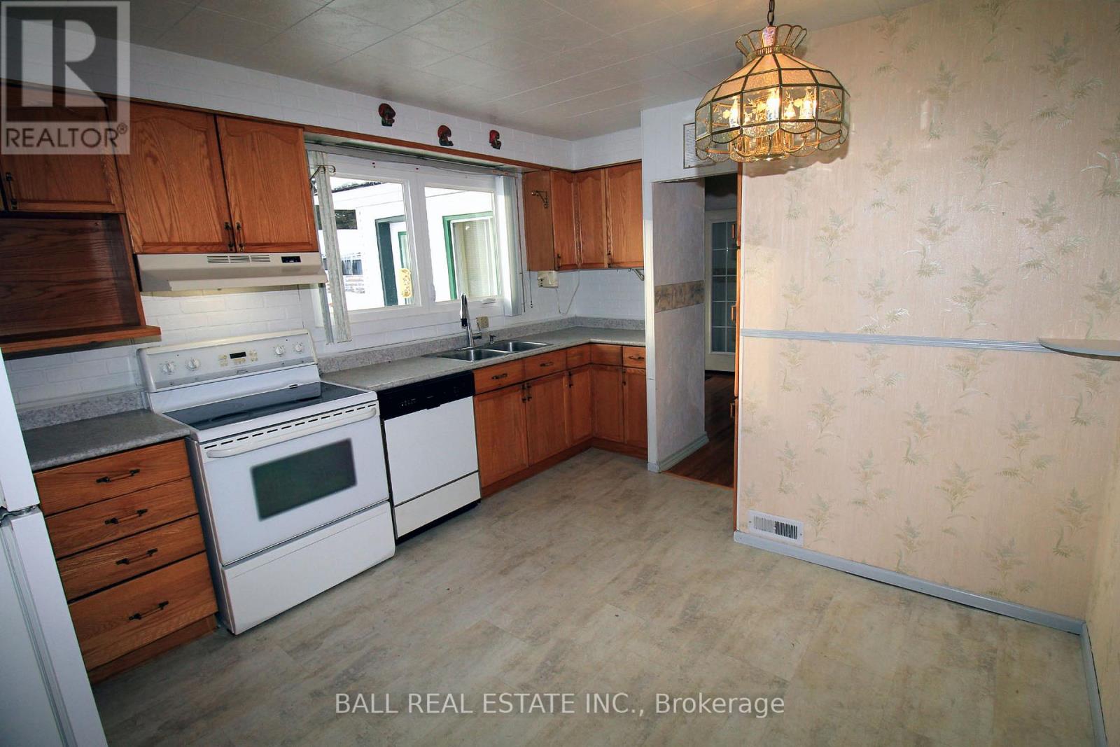 9 Great Oak Street, Highlands East (Bicroft Ward), Ontario  K0L 1M0 - Photo 7 - X12792710