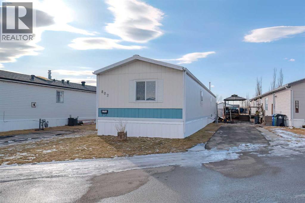 802, 1101 84 Street Ne, Calgary, Alberta  T2A 7X2 - Photo 1 - A2283320