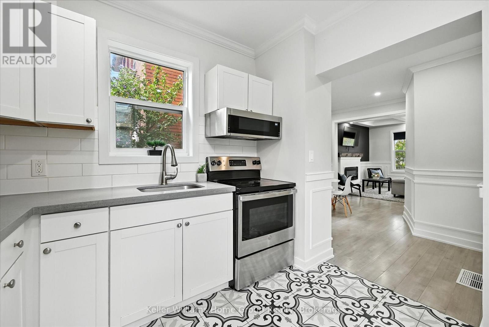 82 Rosemont Avenue, Hamilton, Ontario  L8L 2M5 - Photo 10 - X12792618