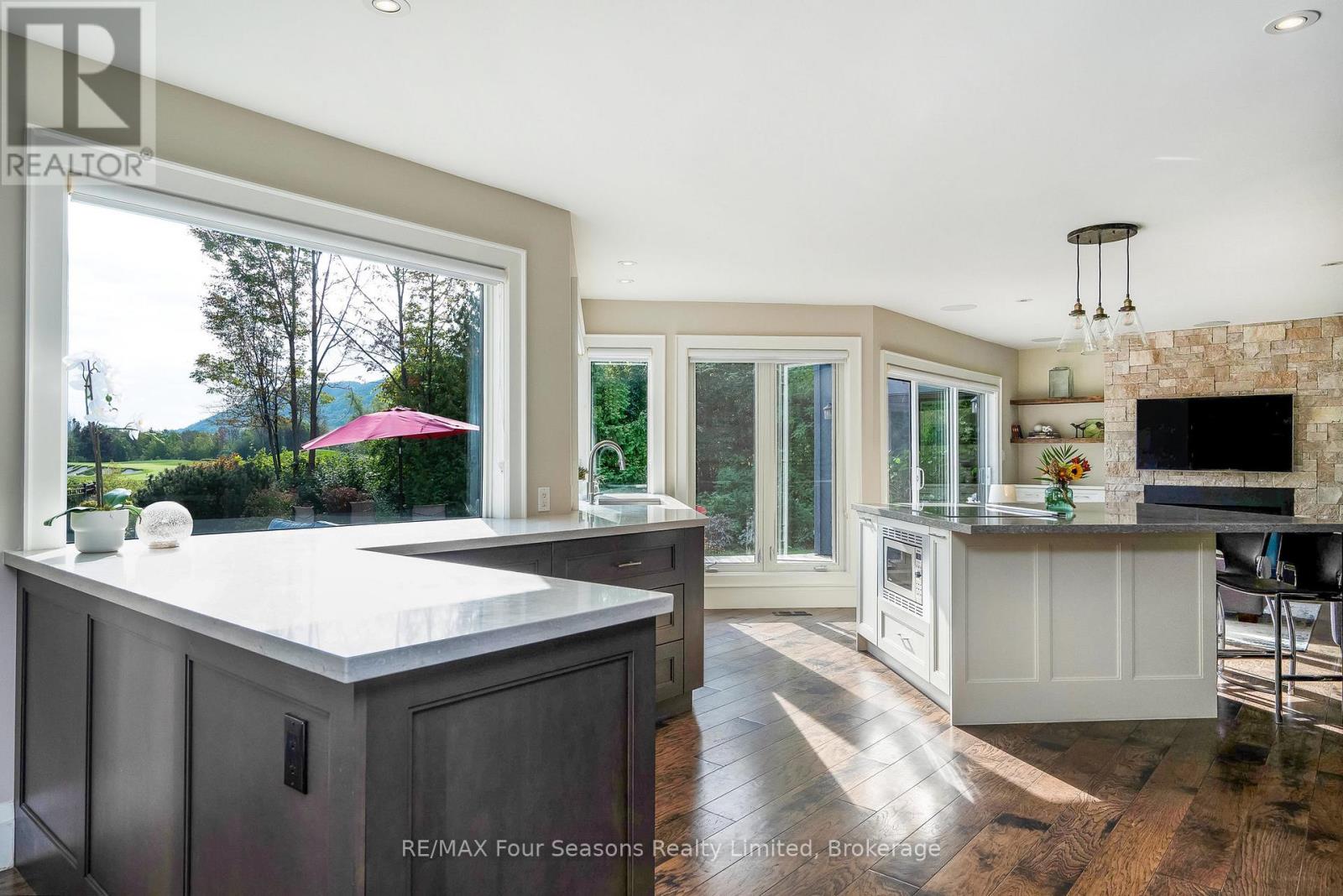 159 Indian Circle, Blue Mountains, Ontario  N0H 1J0 - Photo 19 - X12792682