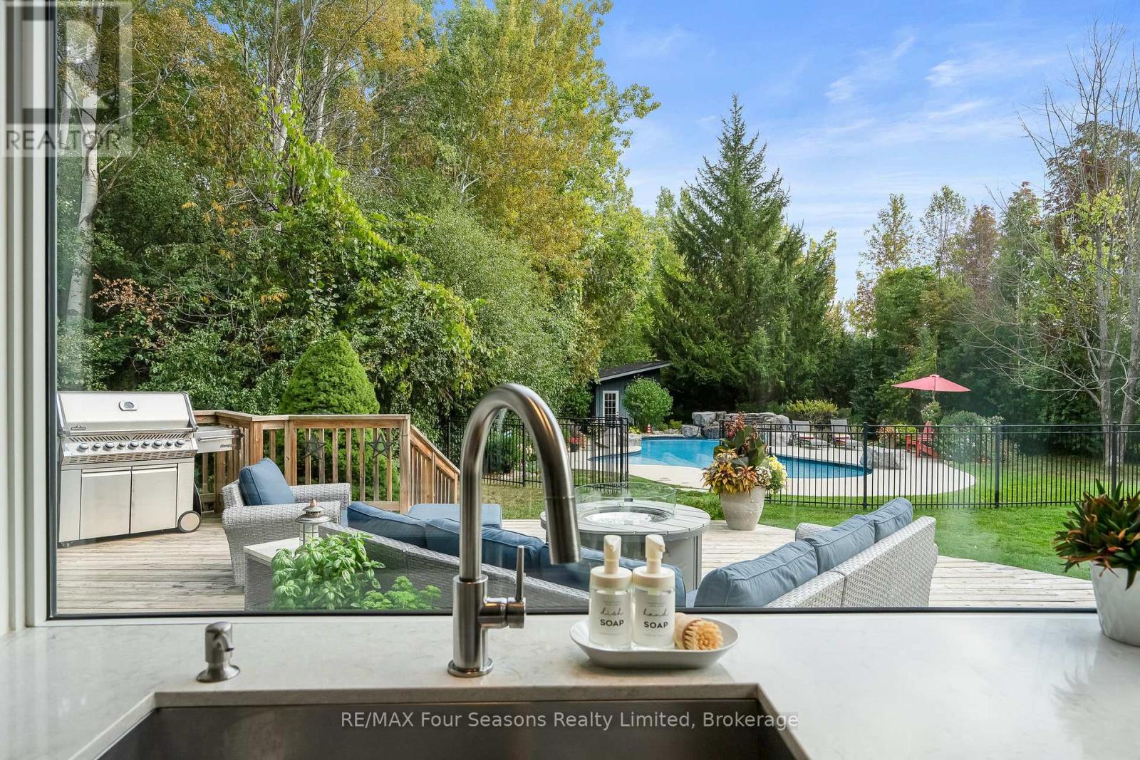 159 Indian Circle, Blue Mountains, Ontario  N0H 1J0 - Photo 21 - X12792682