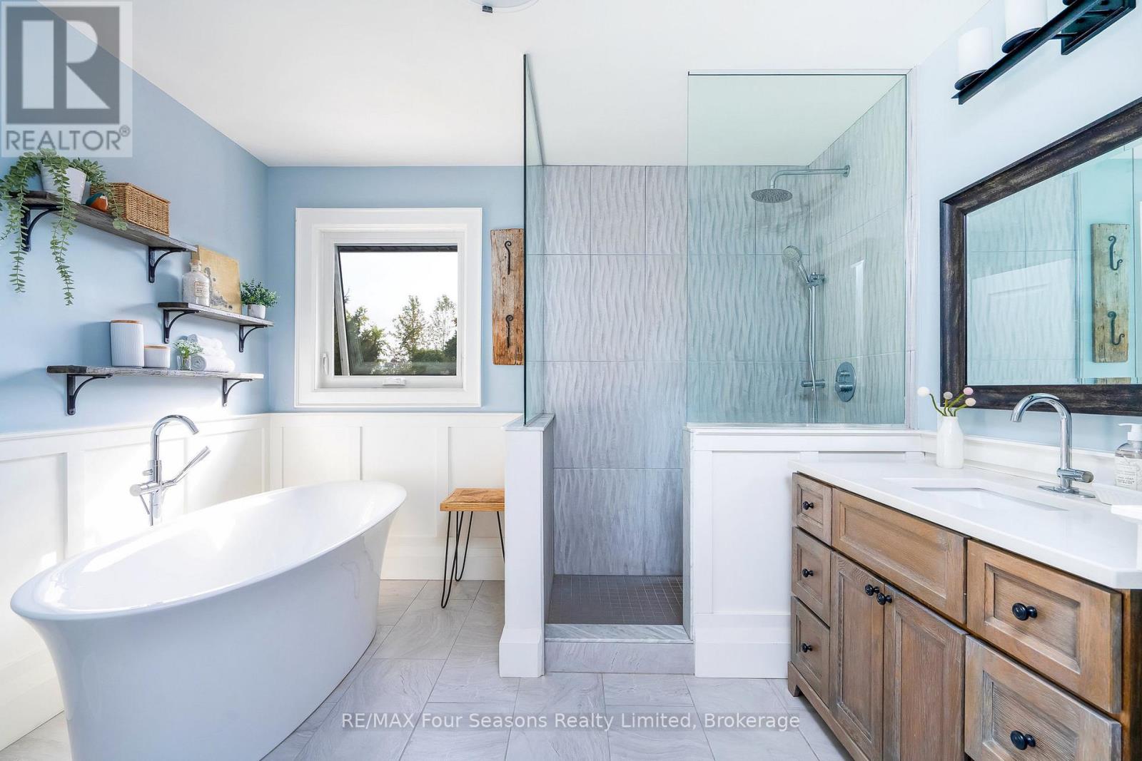 159 Indian Circle, Blue Mountains, Ontario  N0H 1J0 - Photo 35 - X12792682