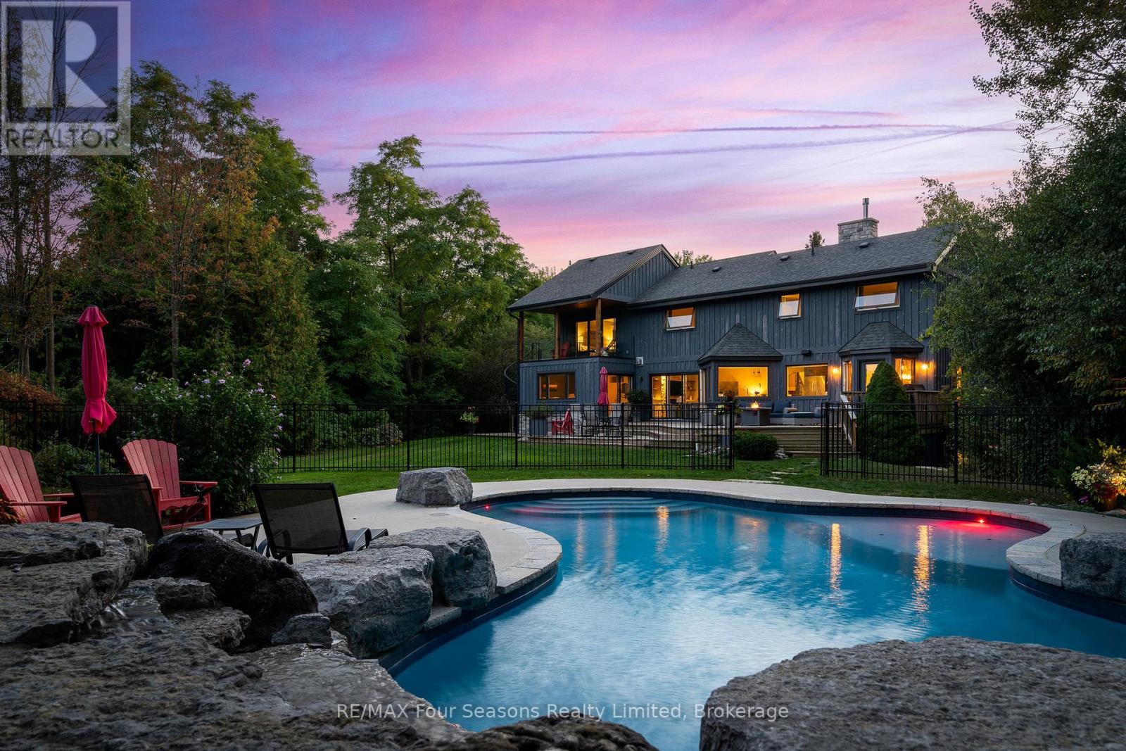 159 Indian Circle, Blue Mountains, Ontario  N0H 1J0 - Photo 4 - X12792682