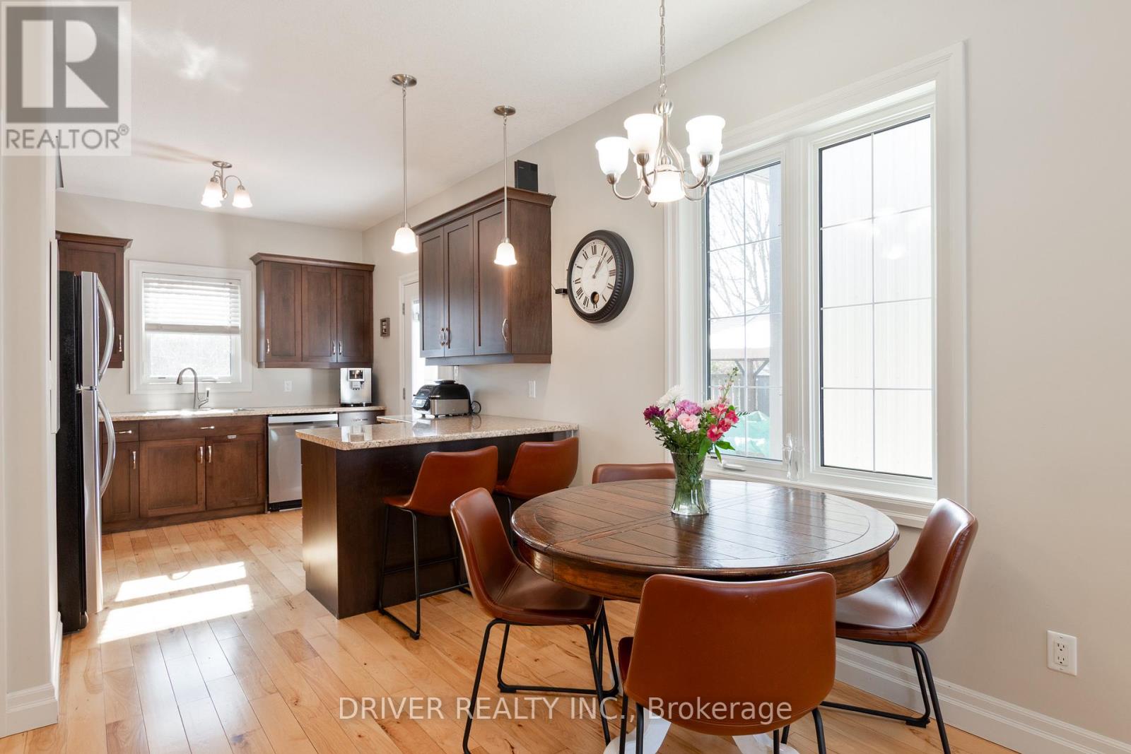 36 Spruce Street W, Aylmer, Ontario  N5H 3J4 - Photo 6 - X12792436