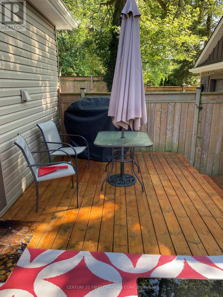 557 Boler Road, London South, Ontario  N6K 3R8 - Photo 38 - X12792440