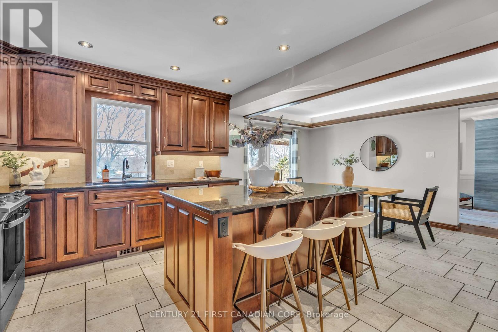 63 Chalfont Road, London North, Ontario  N6H 4Y5 - Photo 13 - X12792528