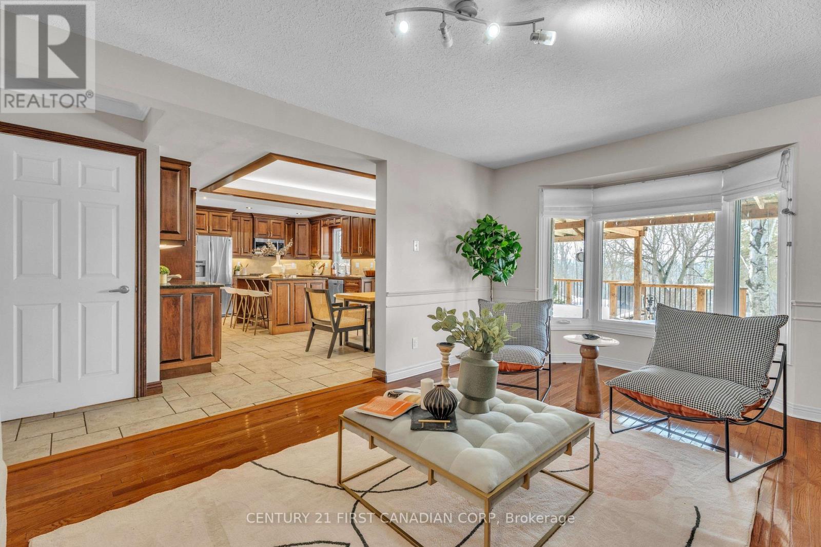 63 Chalfont Road, London North, Ontario  N6H 4Y5 - Photo 8 - X12792528