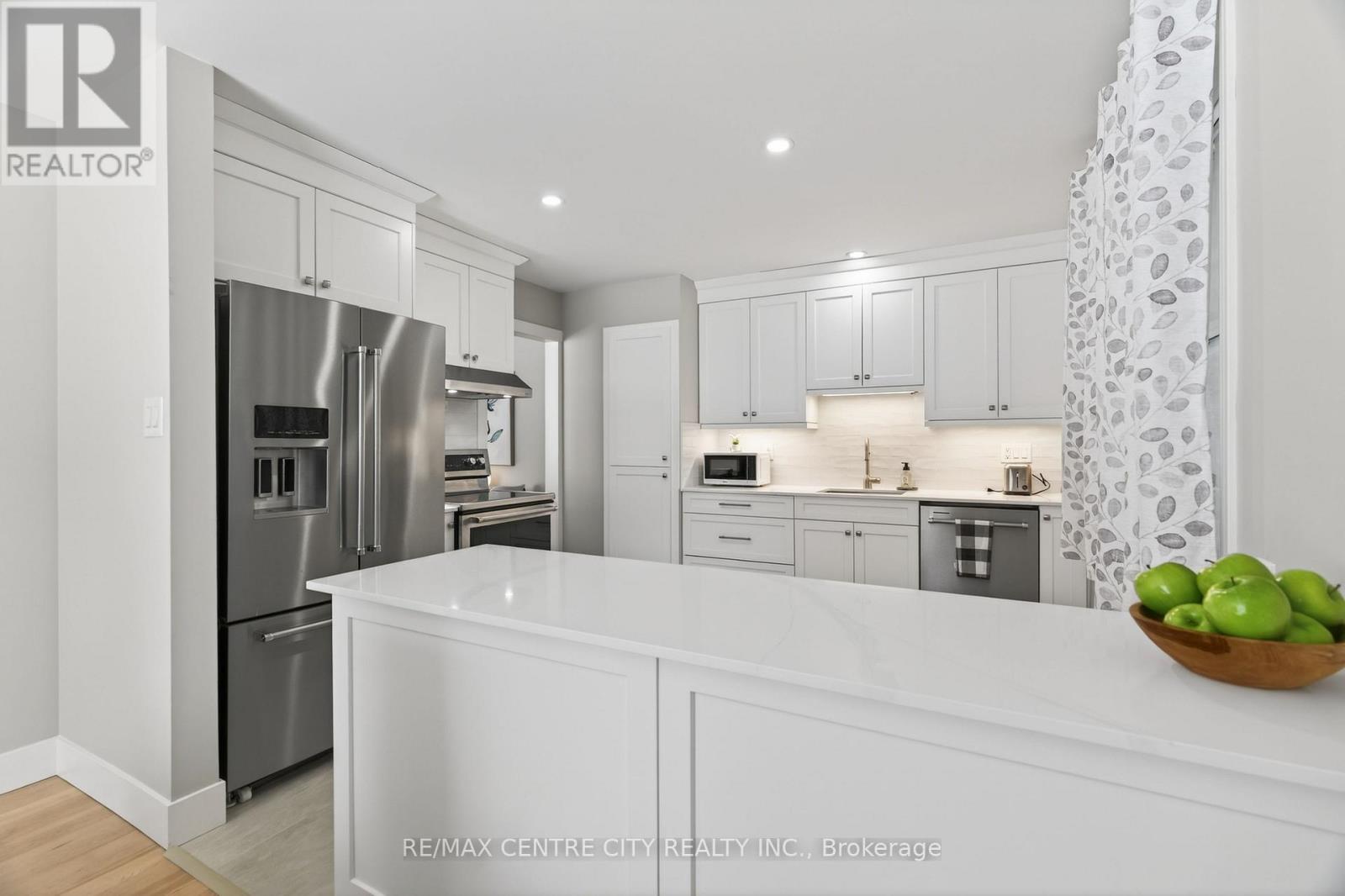 1102 Prince Philip Drive, London North, Ontario  N6H 4E5 - Photo 8 - X12792554