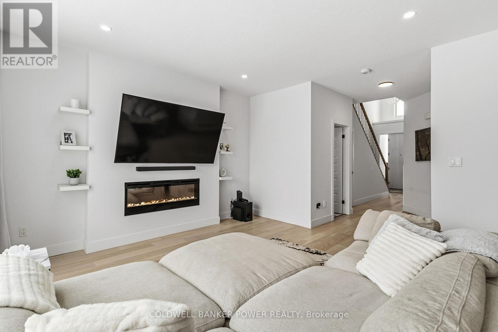 2884 Doyle Drive, London South, Ontario  N6M 0G7 - Photo 7 - X12792606