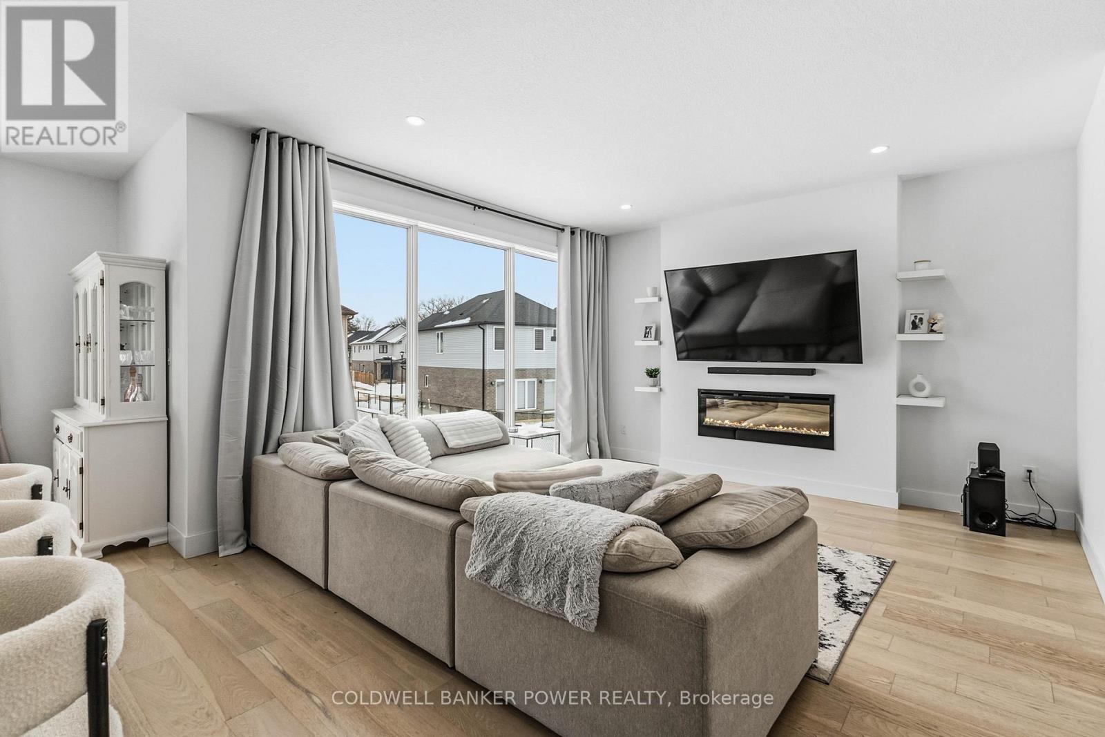 2884 Doyle Drive, London South, Ontario  N6M 0G7 - Photo 8 - X12792606