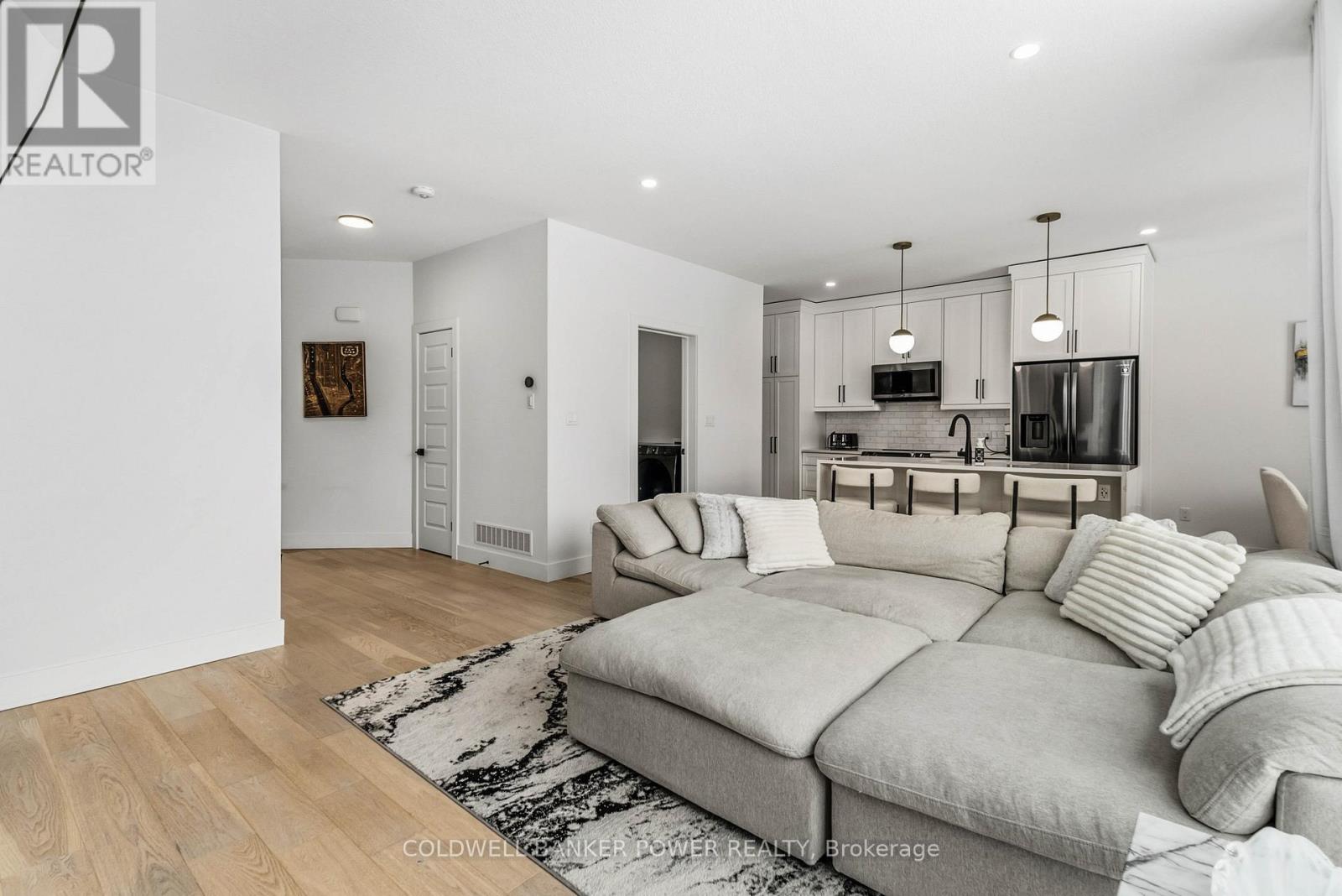 2884 Doyle Drive, London South, Ontario  N6M 0G7 - Photo 9 - X12792606