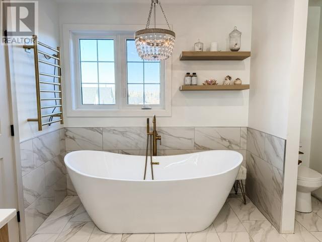 2105 Foothill Dr, Thunder Bay, Ontario  P7J 0L1 - Photo 20 - TB253619