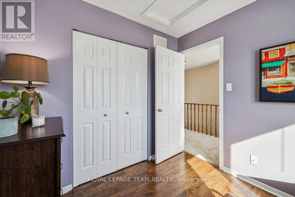 4298 Sunwood Crescent, Ottawa, Ontario  K1J 1B8 - Photo 18 - X12792556