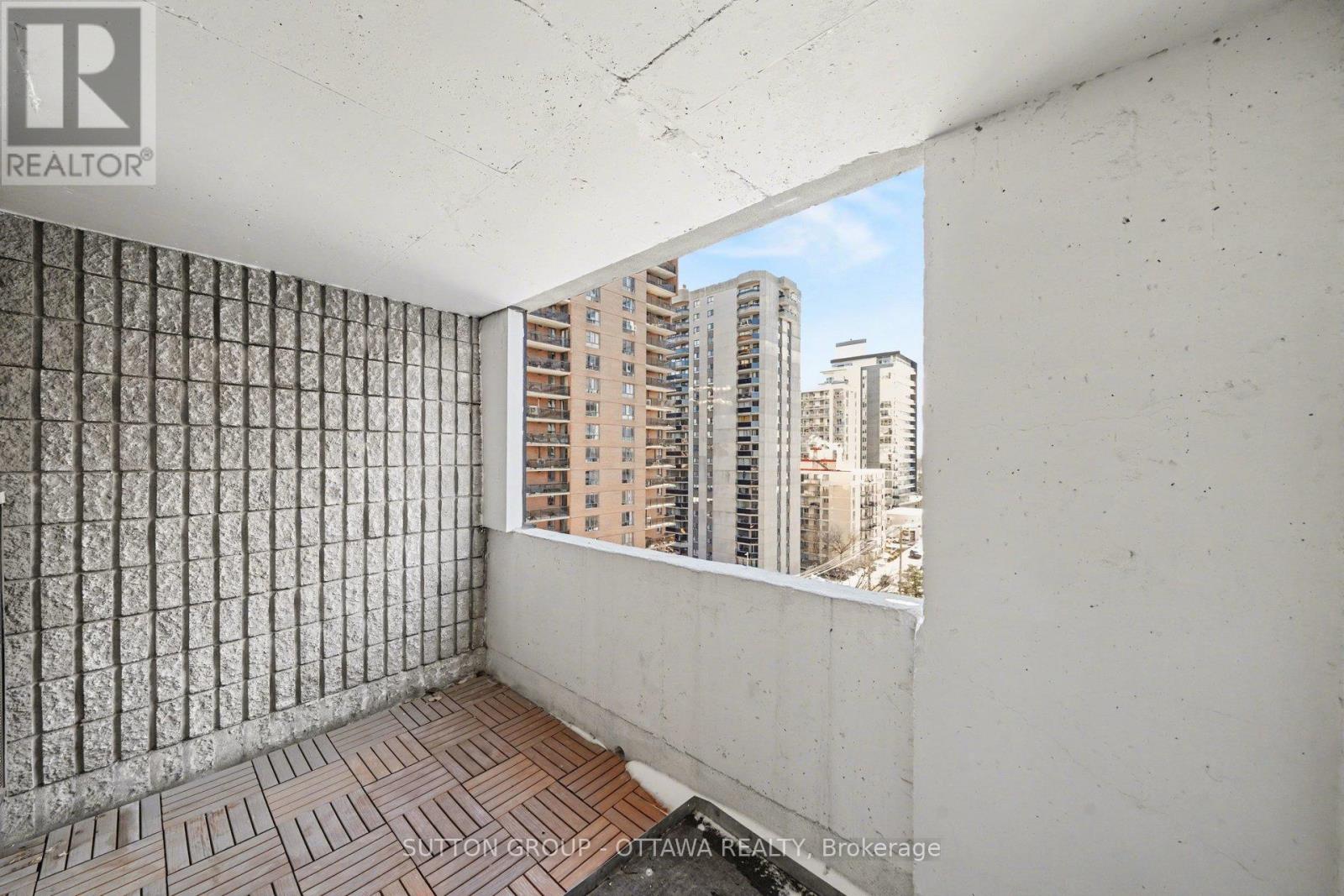 1004 - 200 Bay Street, Ottawa, Ontario K1R 7W8 - Photo 18 - X12792594