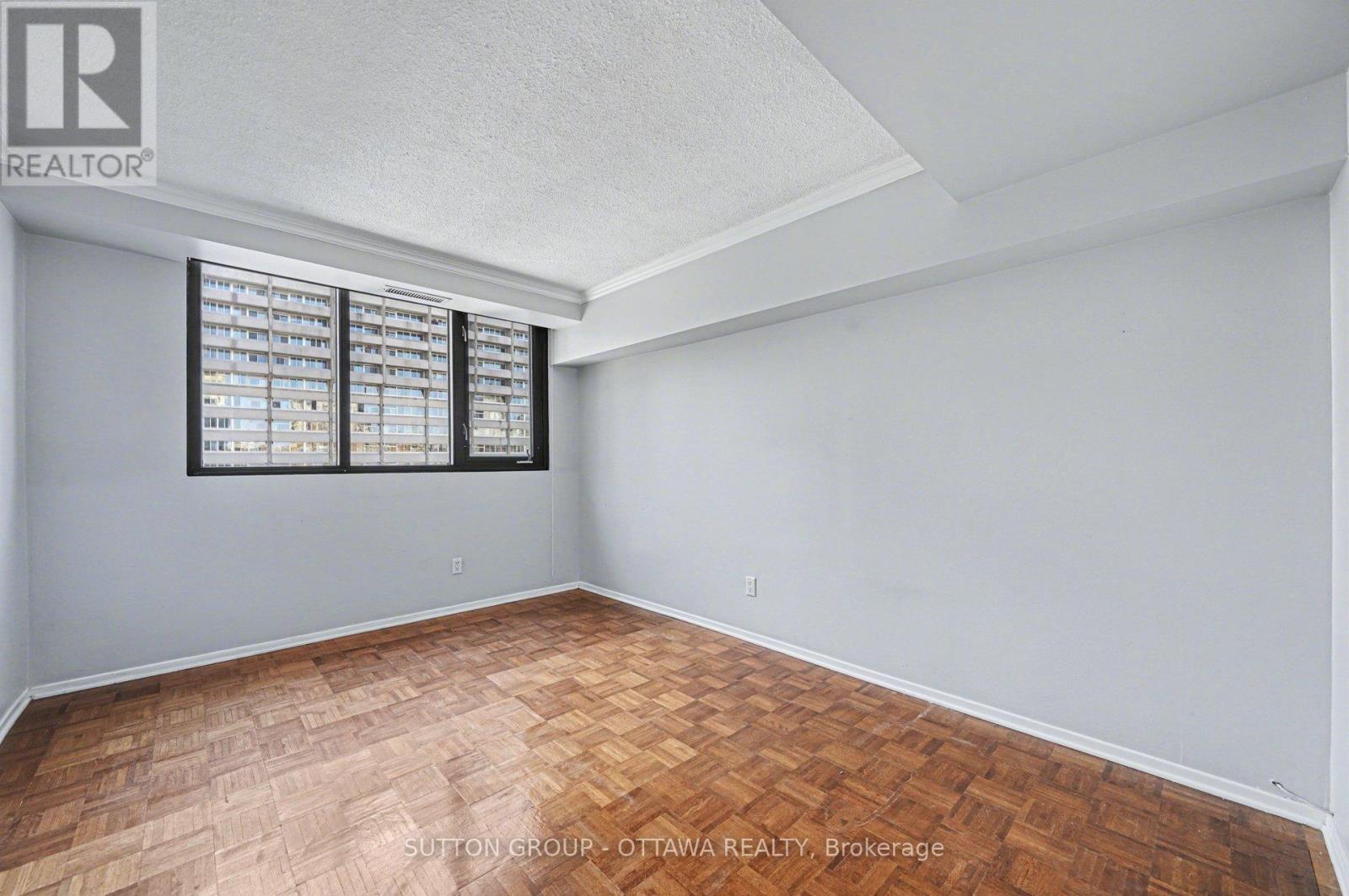 1004 - 200 Bay Street, Ottawa, Ontario K1R 7W8 - Photo 8 - X12792594