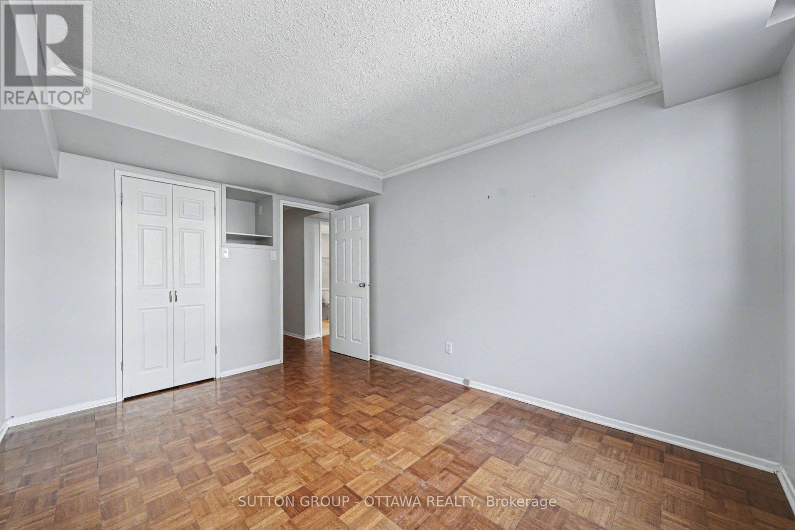 1004 - 200 Bay Street, Ottawa, Ontario K1R 7W8 - Photo 9 - X12792594