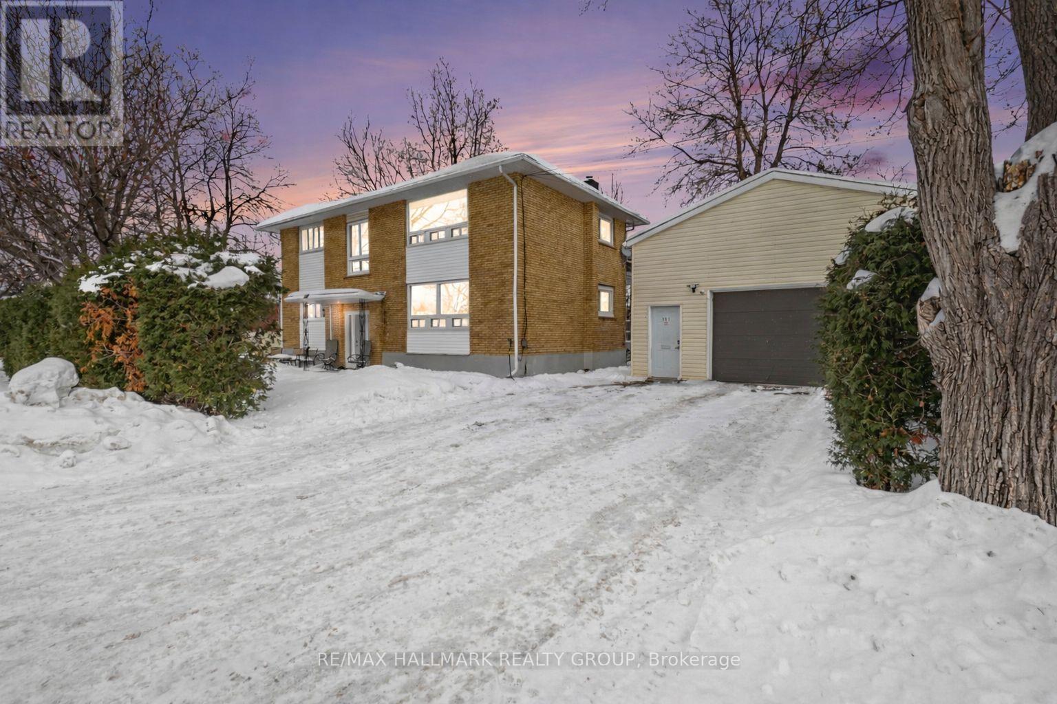 981 LARKIN STREET, Ottawa, Ontario