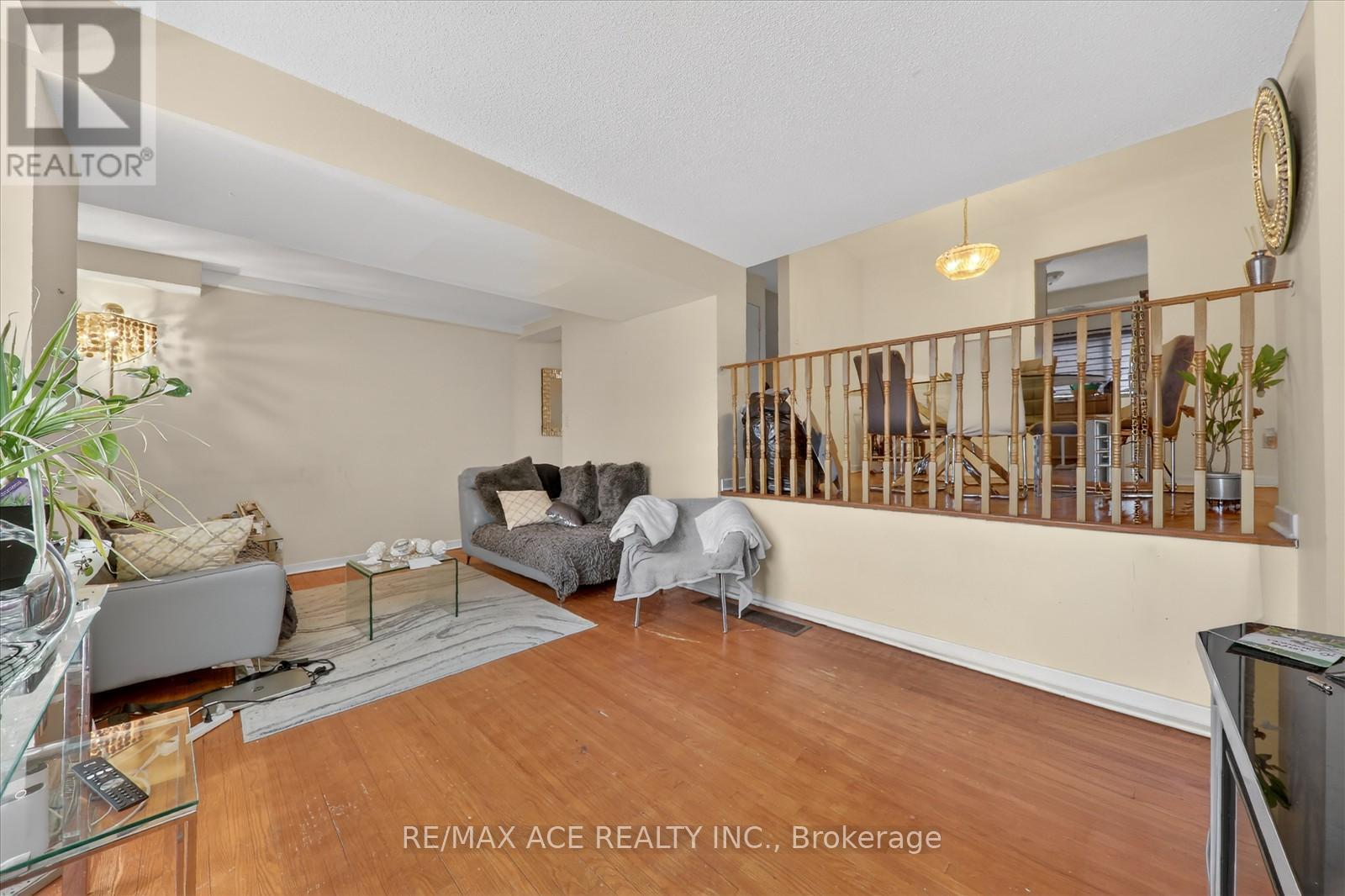 6 - 72 Castlebury Crescent, Toronto (Bayview Woods-Steeles), Ontario  M2H 1W8 - Photo 9 - C12784196