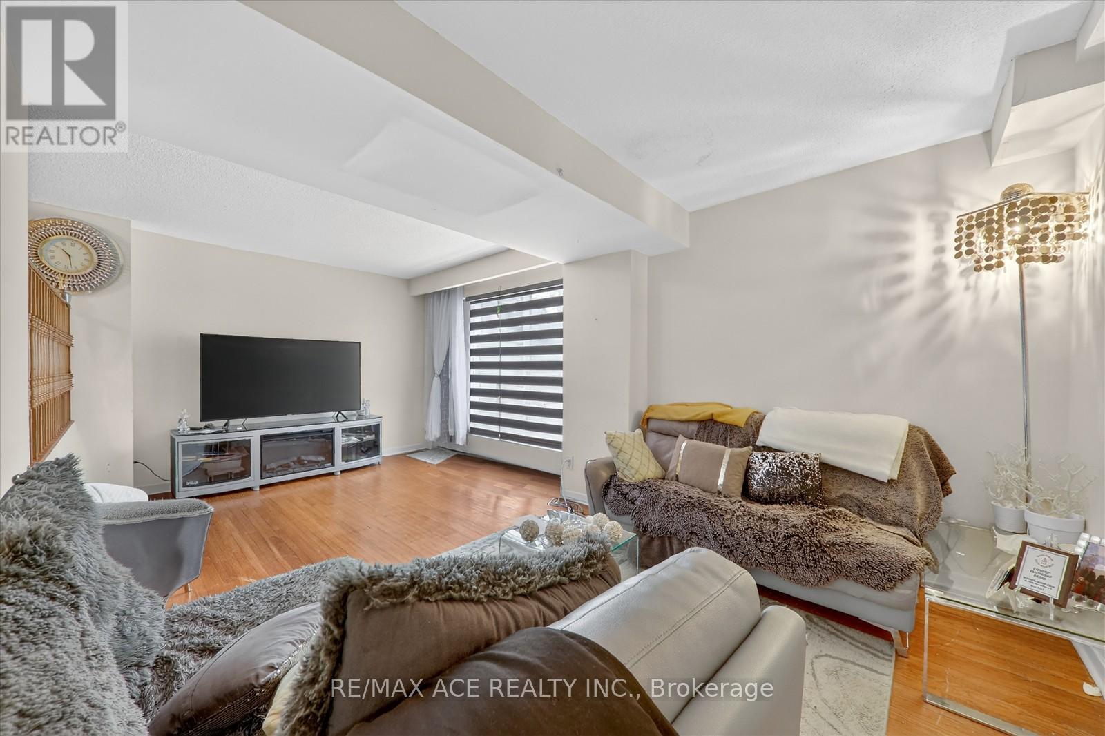 6 - 72 Castlebury Crescent, Toronto (Bayview Woods-Steeles), Ontario  M2H 1W8 - Photo 7 - C12784196