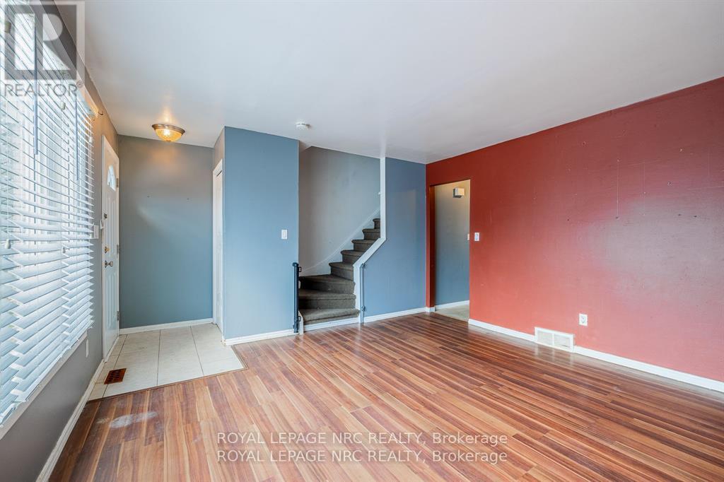 39 - 4215 Meadowvale Drive, Niagara Falls, Ontario  L2E 5W8 - Photo 5 - X12792582