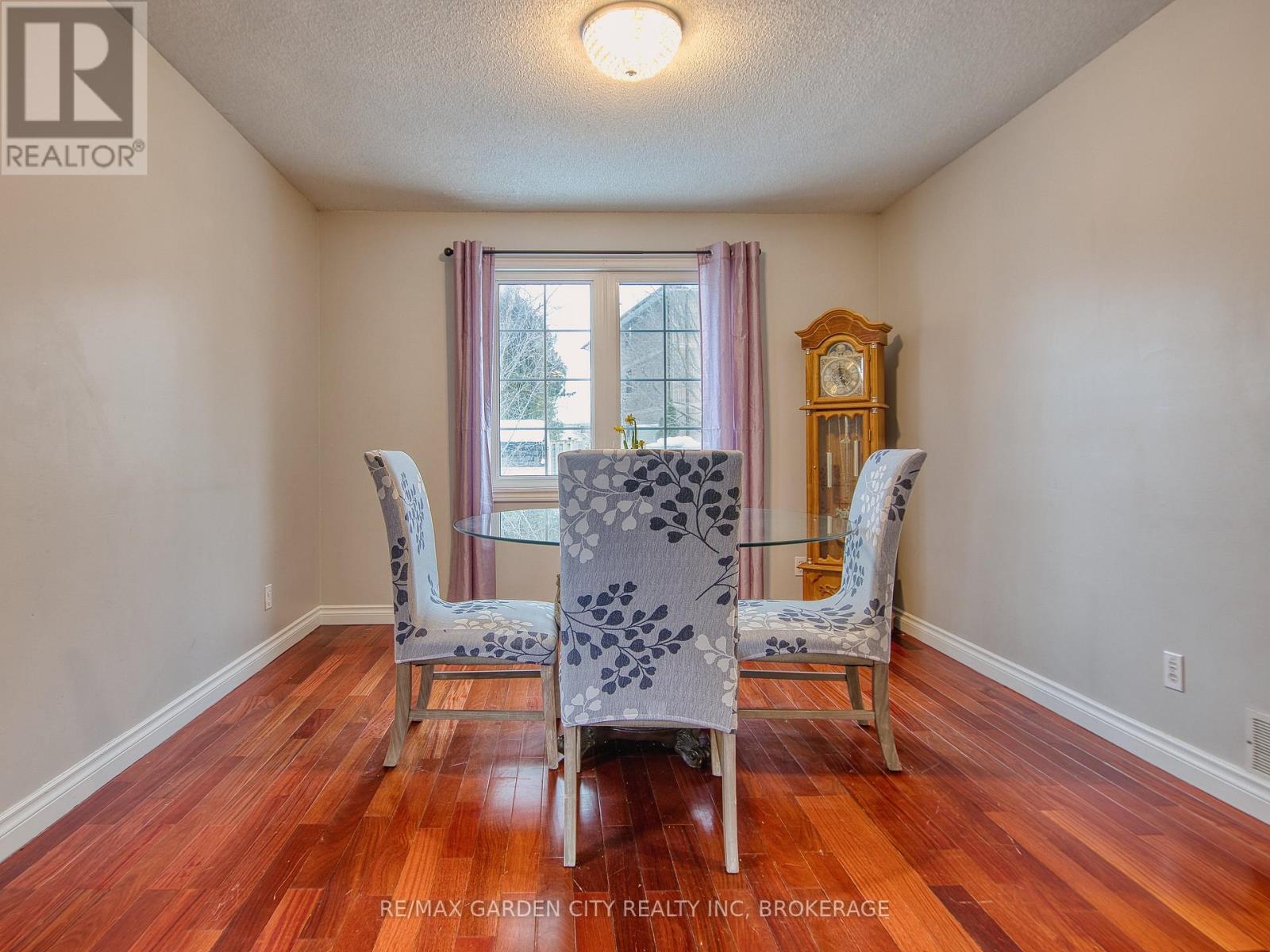 51 Huntington Lane, St. Catharines (Grapeview), Ontario  L2S 3R5 - Photo 12 - X12792640