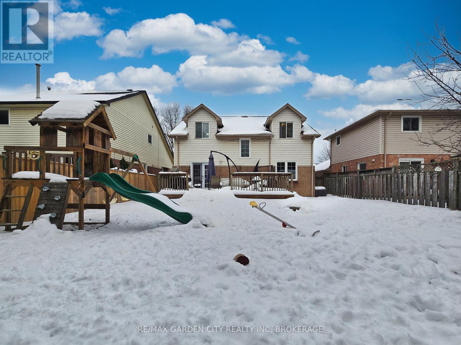 51 Huntington Lane, St. Catharines (Grapeview), Ontario  L2S 3R5 - Photo 4 - X12792640