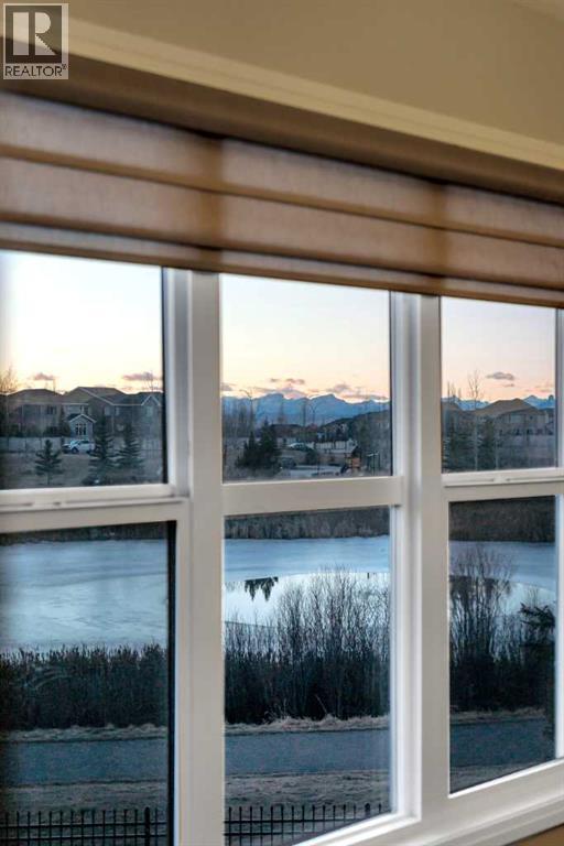 53 Sundown Grove, Cochrane, Alberta  T4C 0H8 - Photo 9 - A2285152