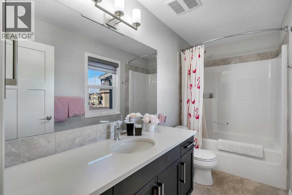 53 Sundown Grove, Cochrane, Alberta  T4C 0H8 - Photo 39 - A2285152