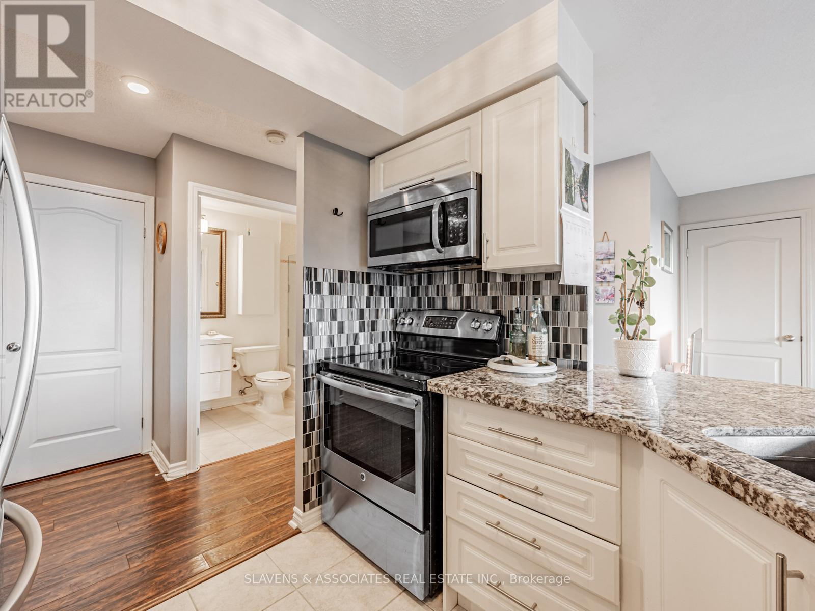 603 - 890 Sheppard Avenue W, Toronto, Ontario  M3H 6B9 - Photo 4 - C12792498