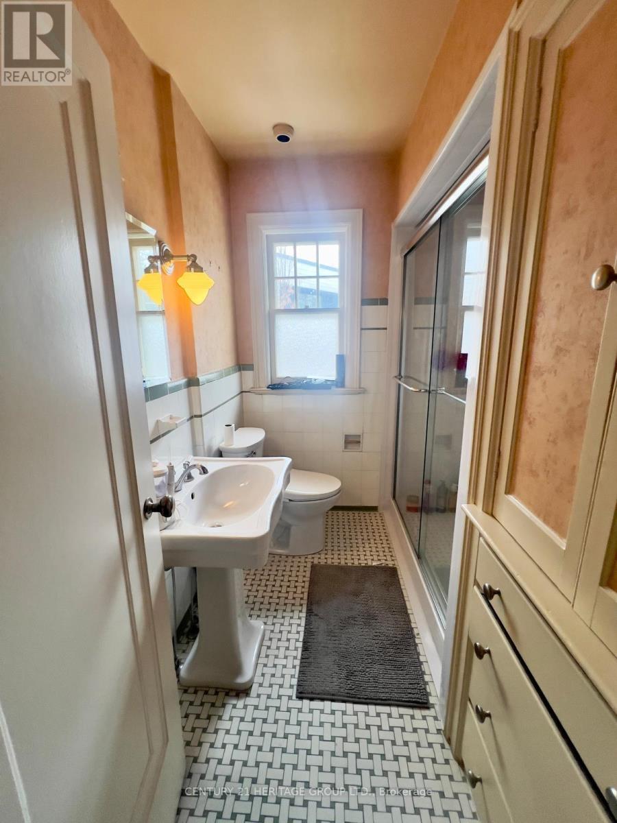 235 Dawlish Avenue, Toronto, Ontario  M4N 1J2 - Photo 15 - C12792536