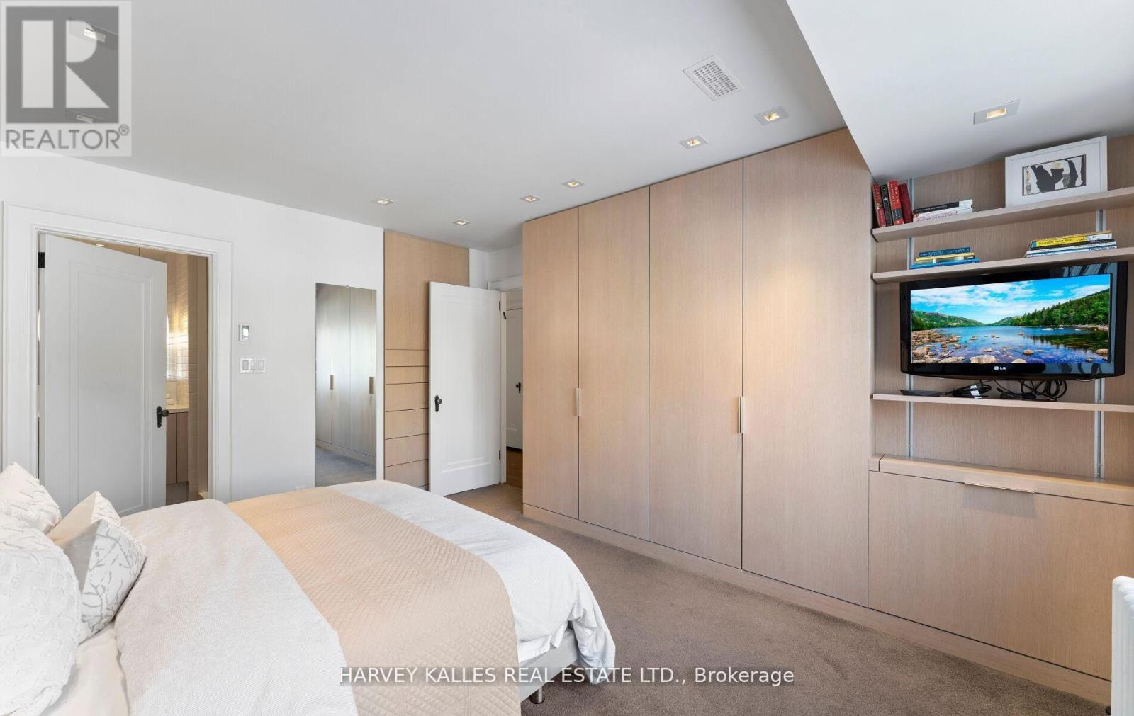 565 Briar Hill Avenue, Toronto, Ontario  M5N 1N1 - Photo 32 - C12792544