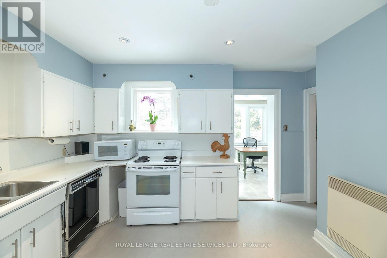 416 Rosemary Road, Toronto, Ontario  M5P 3E5 - Photo 15 - C12792558