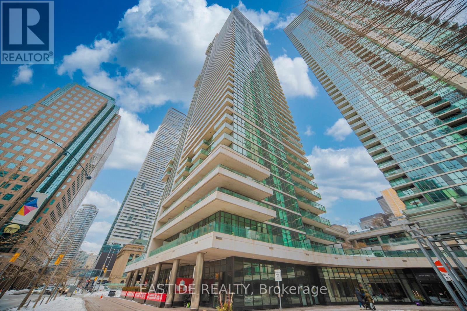 908 - 33 Bay Street, Toronto, Ontario M5J 2Z3 - Photo 3 - C12792586