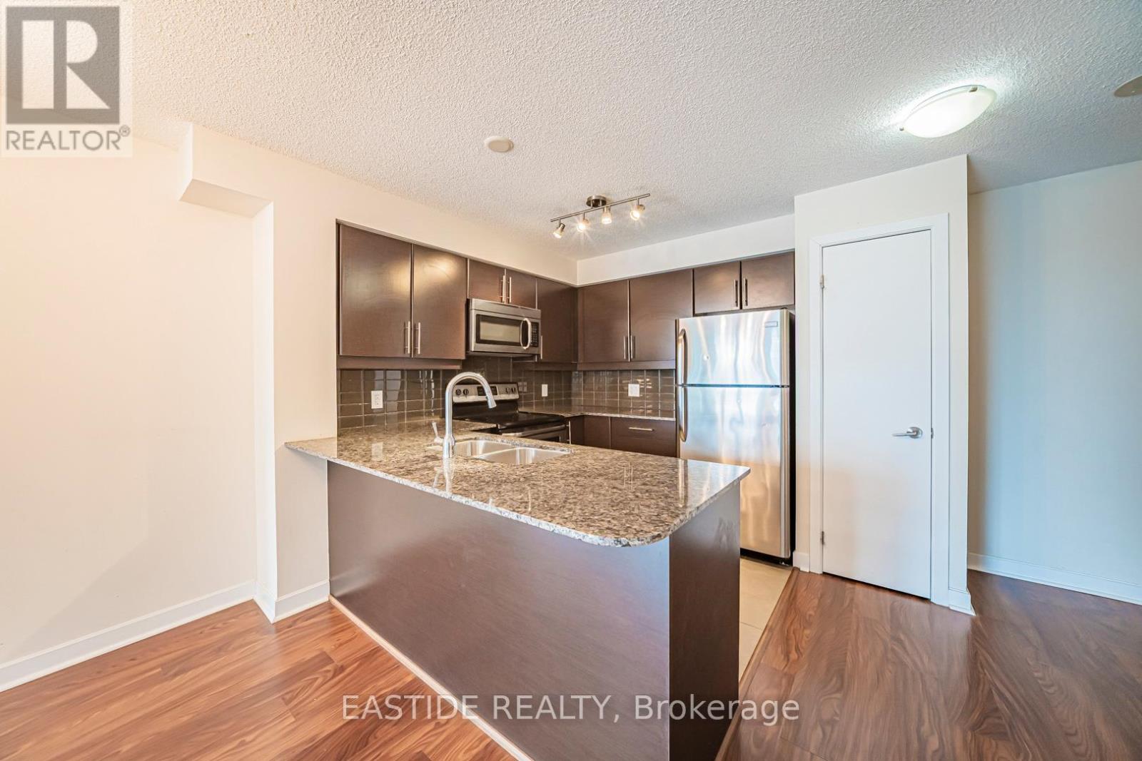 908 - 33 Bay Street, Toronto, Ontario M5J 2Z3 - Photo 8 - C12792586