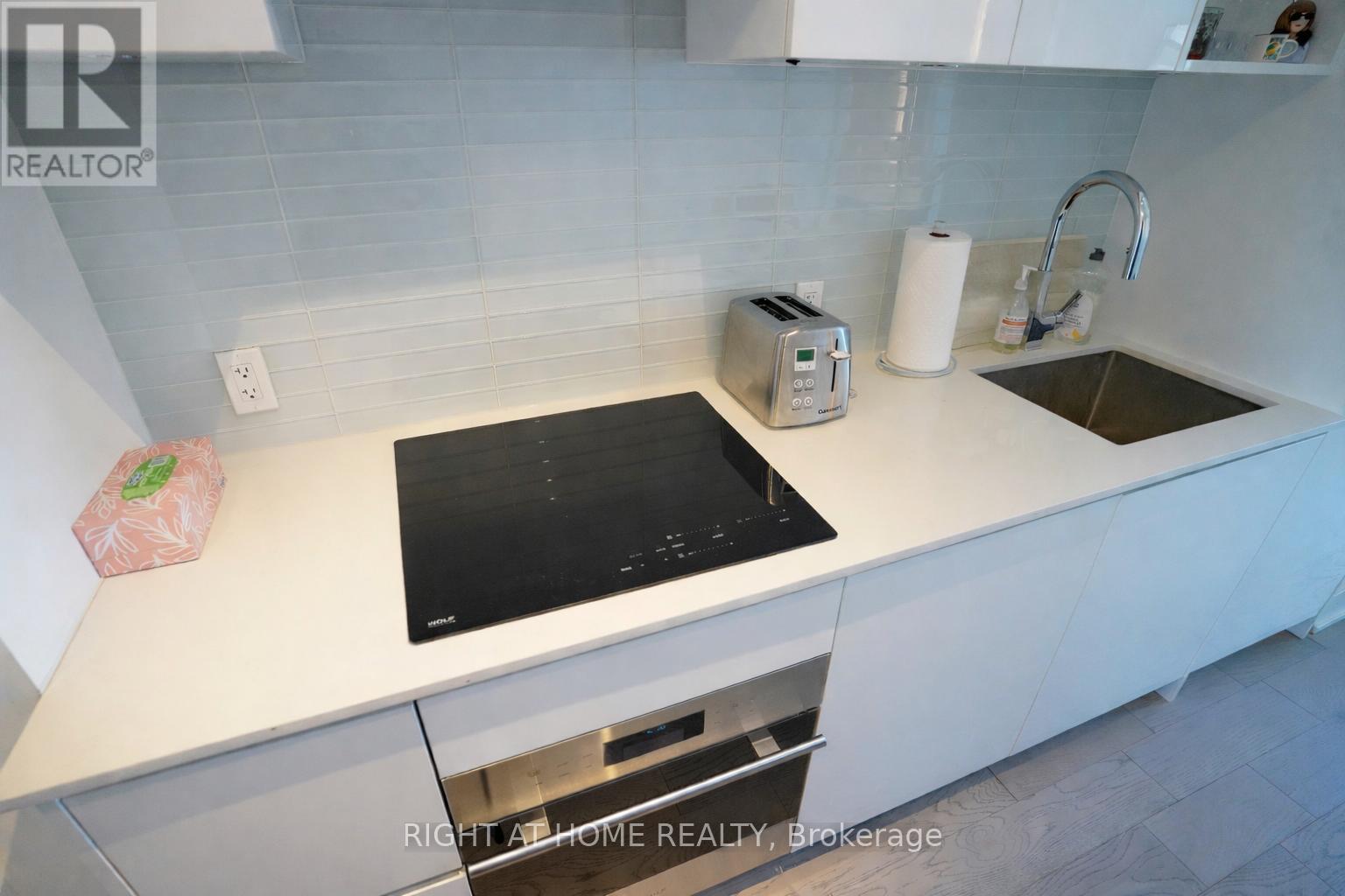 5407 - 1 Yorkville Avenue, Toronto, Ontario  M4W 1L1 - Photo 6 - C12792624