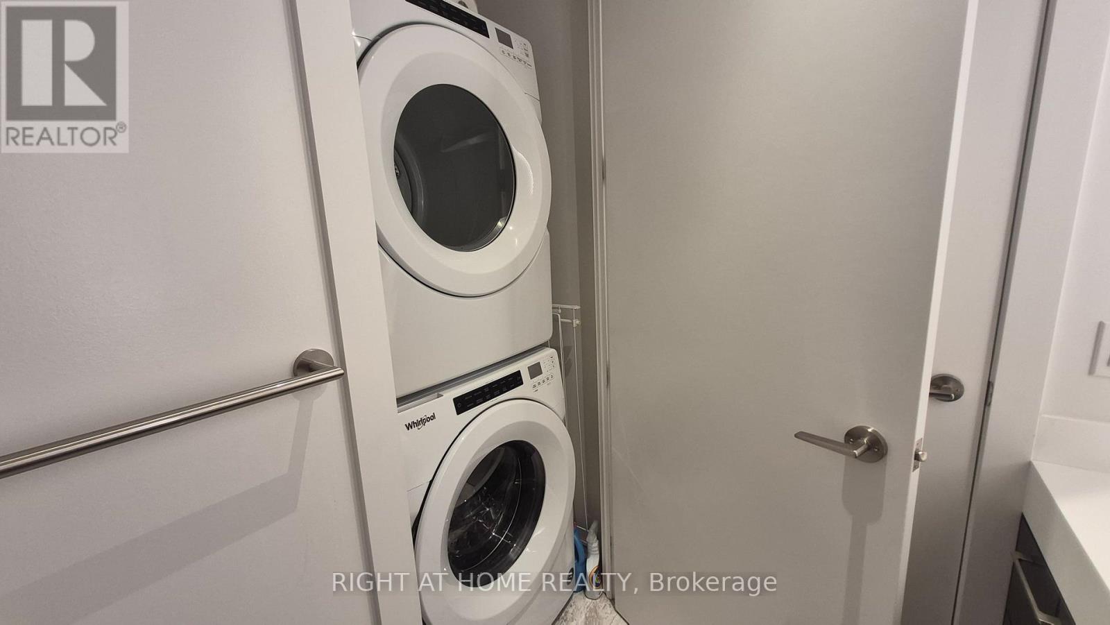 5407 - 1 Yorkville Avenue, Toronto, Ontario  M4W 1L1 - Photo 9 - C12792624