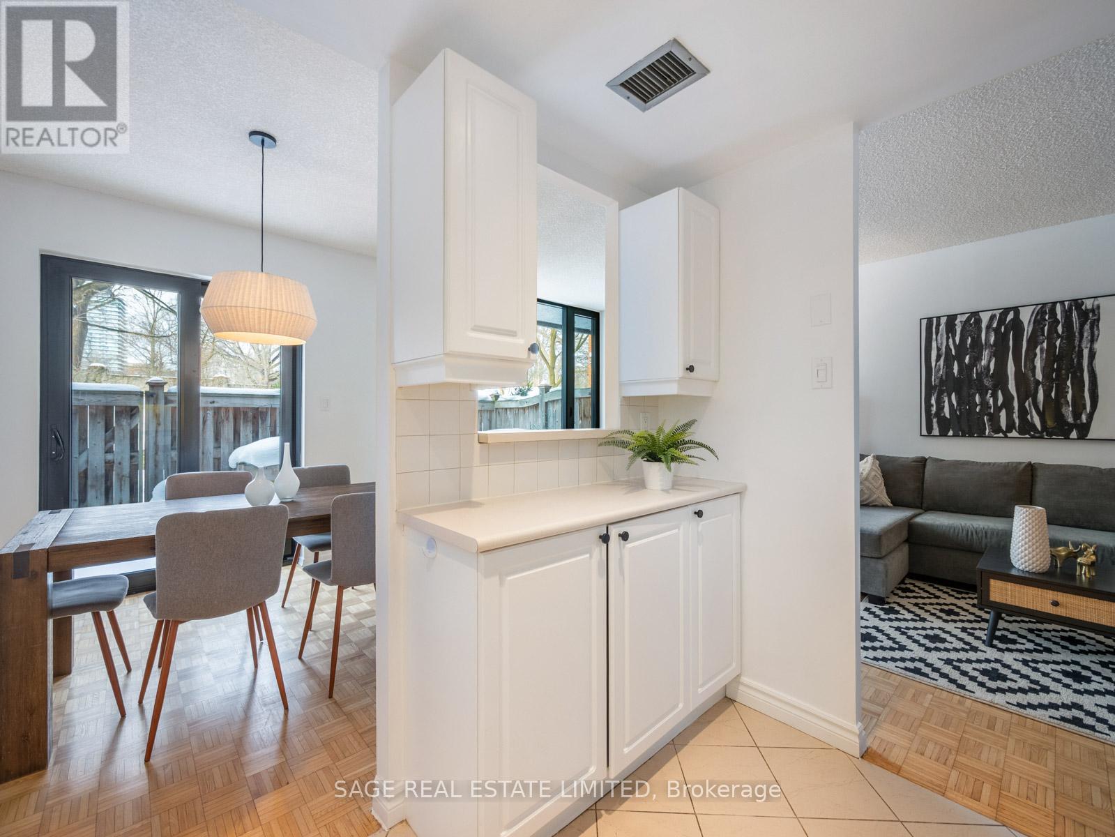 103 - 30 Glen Elm Avenue, Toronto (Rosedale-Moore Park), Ontario  M4T 1T7 - Photo 11 - C12792642