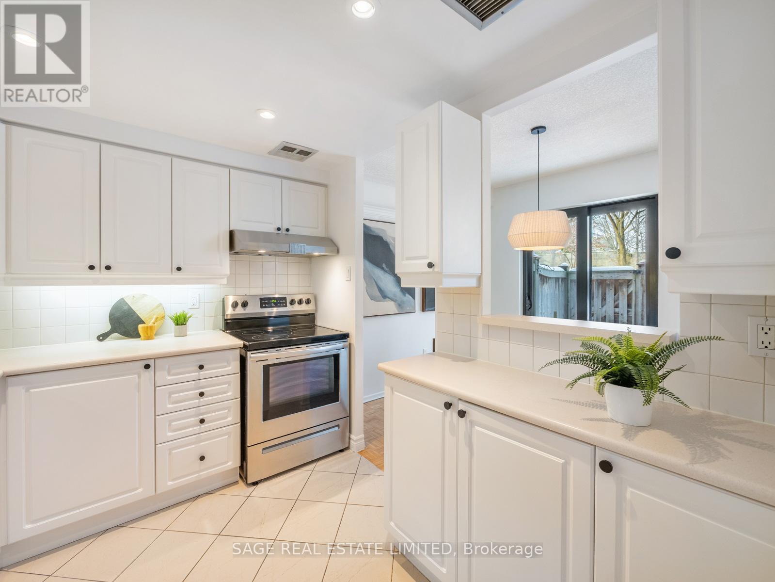 103 - 30 Glen Elm Avenue, Toronto (Rosedale-Moore Park), Ontario  M4T 1T7 - Photo 9 - C12792642