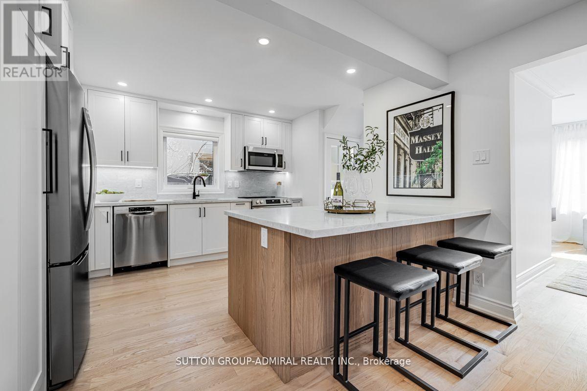 248 Sandringham Drive, Toronto, Ontario  M3H 1G3 - Photo 11 - C12792712