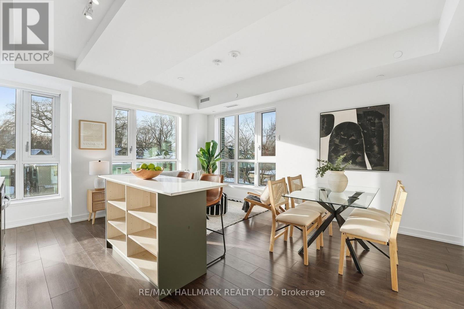 327 - 150 Logan Avenue, Toronto, Ontario  M4M 0E4 - Photo 2 - E12792480