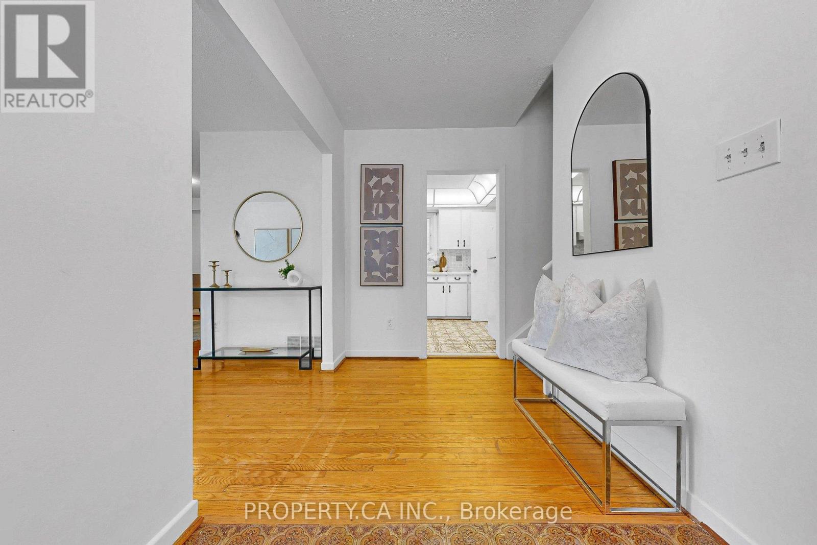 47 Greendowns Drive, Toronto, Ontario  M1M 2G6 - Photo 5 - E12792564